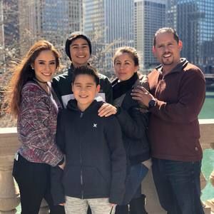 Meet your Posher, Carlos